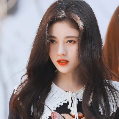 穿着旗袍的女孩